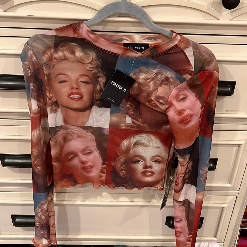Mesh Cropped Long Sleeve Marilyn Monroe top